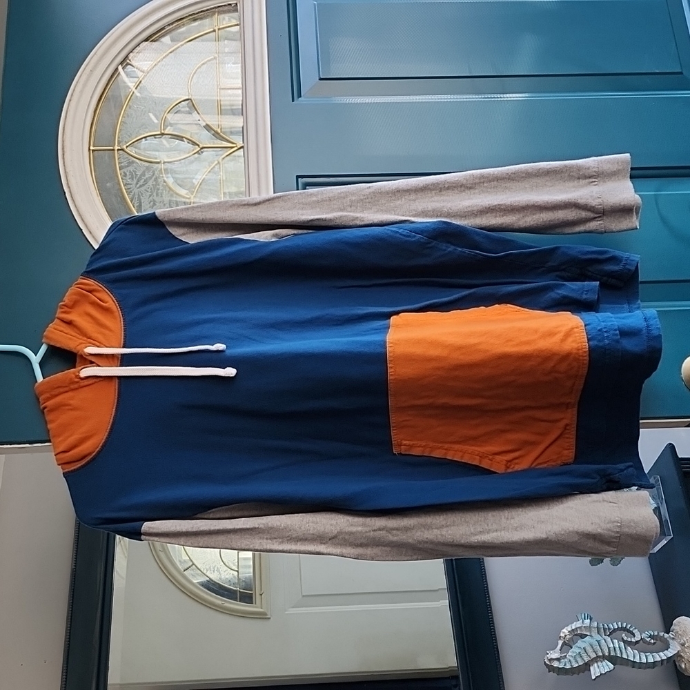 Color block pull over hoodie
